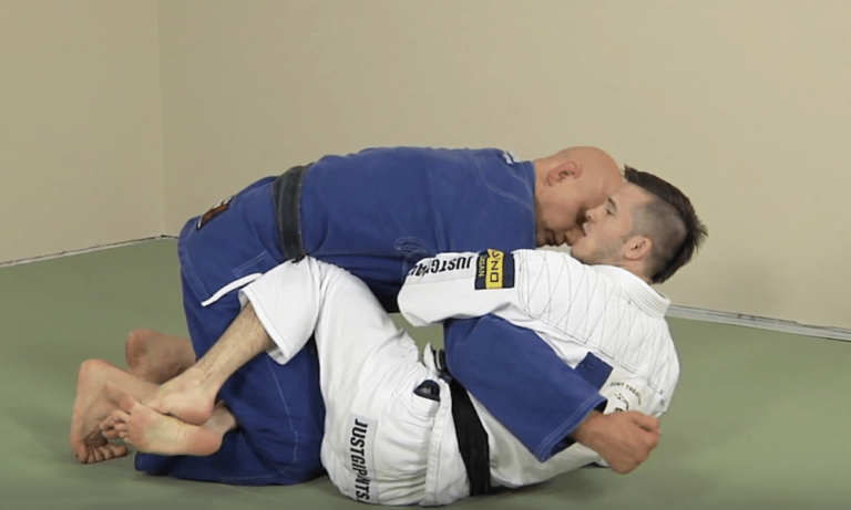 triangle bottom half guard