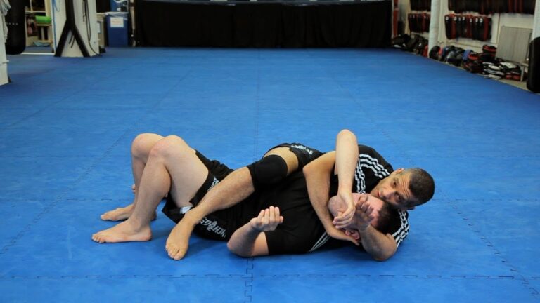 triangle choke top half guard